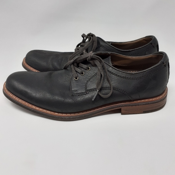 Chaps Leather Shoes - Picture 2 of 6